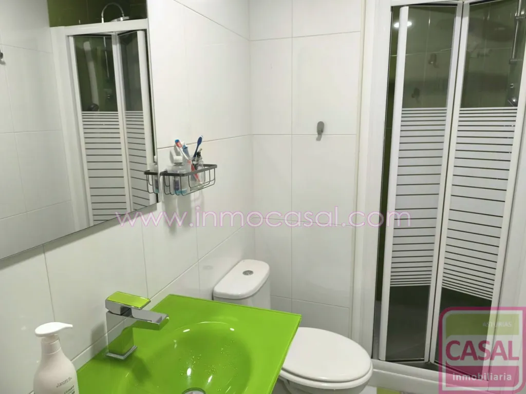 Vannitoad - Modern Penthouse with Balcony in Sama de Langreo