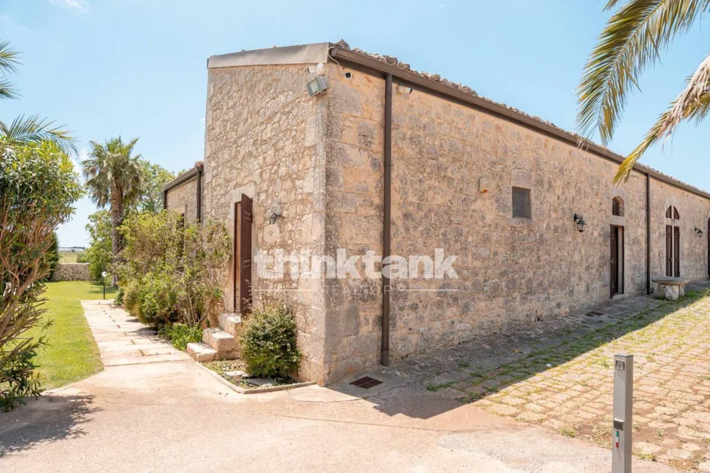 Välivaade - Rustic Villa with Pool in Ragusa