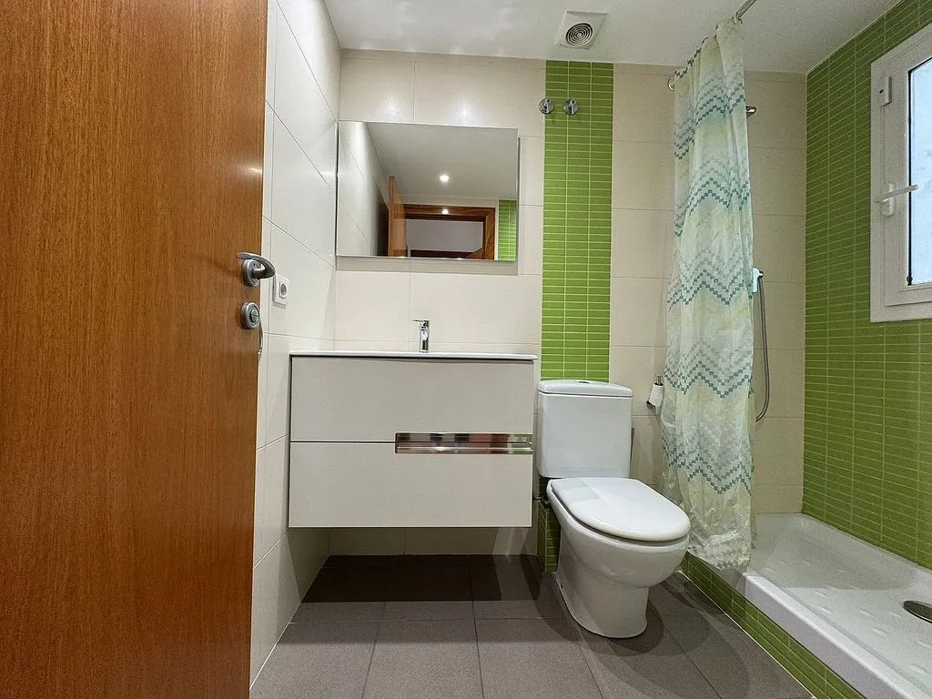 Salles de bain - Ample Loft in Central Molins de Rei