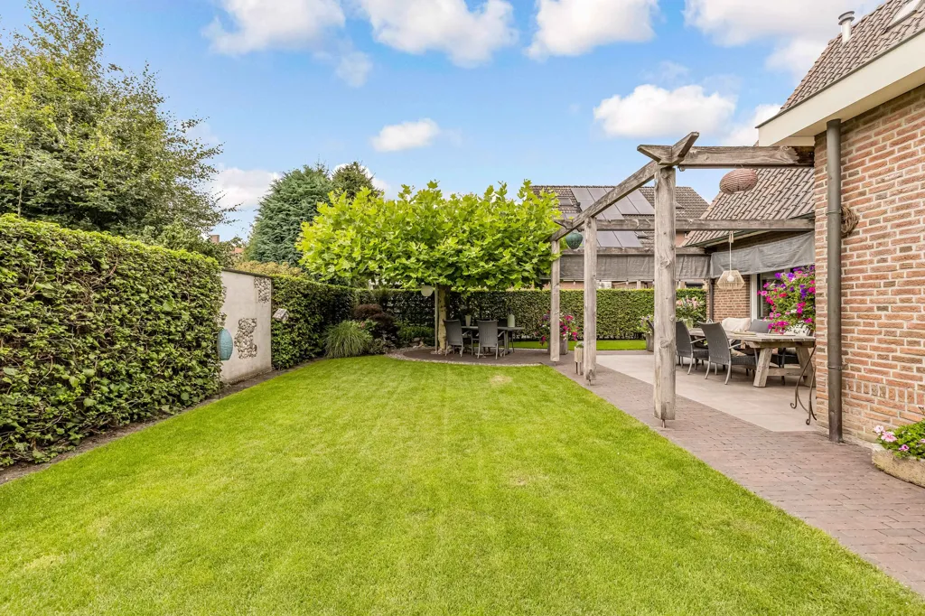Jardin - Spacious Family Home with Garden in Eibergen