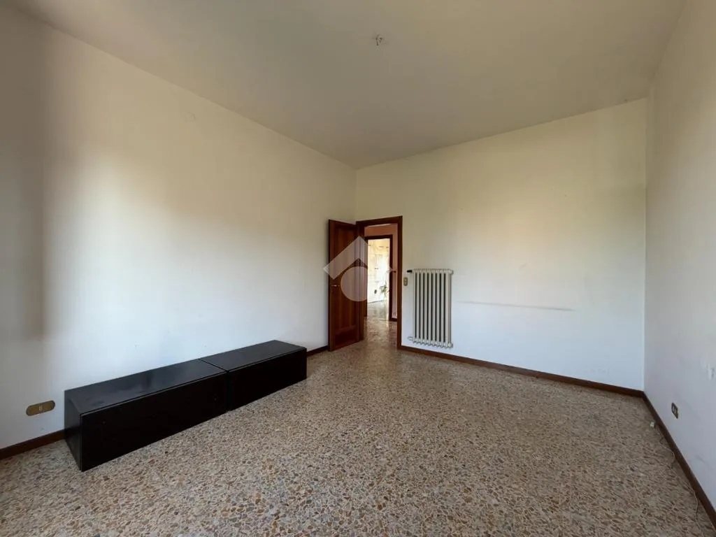 Toad - 3-Bedroom Apartment with Terrace in Modena