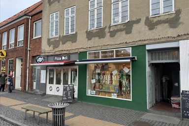 Esterno - Central Retail Unit on Store Torv, Rønne
