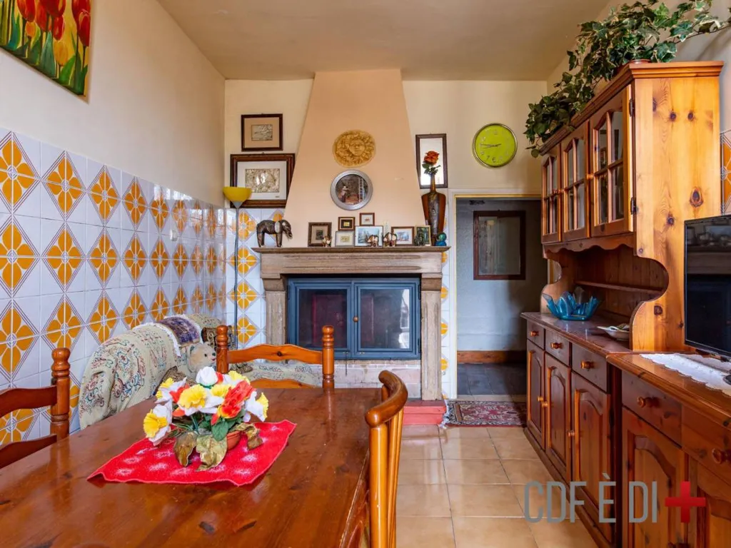 Salle à manger - Characterful Apartment with Balcony in Monte Santa Maria