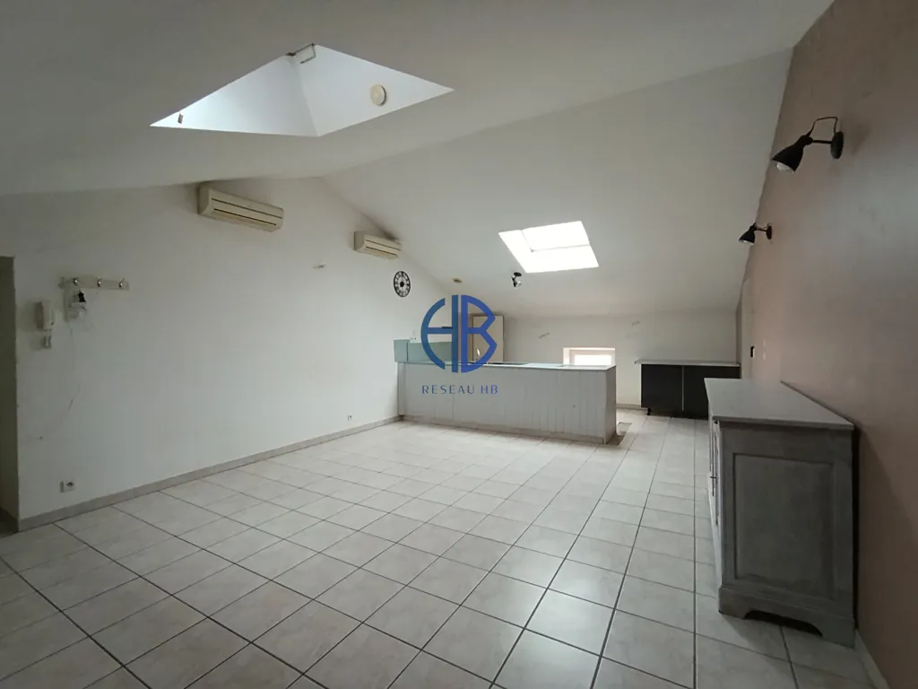 Garaaž - 4-Piece Apartment with Private Terrace in Montélimar