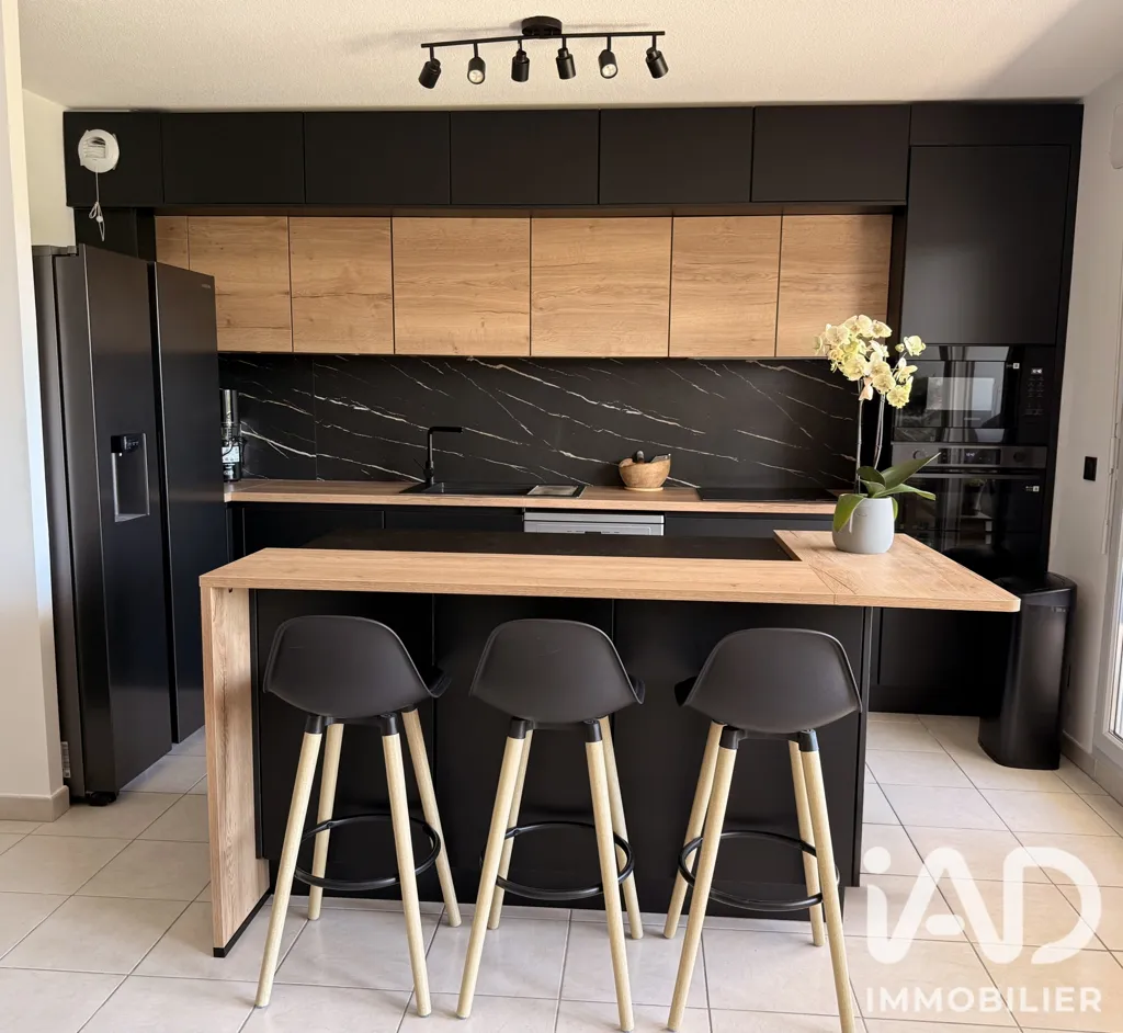 Cucina - Modern Apartment with Balcony in Cessy