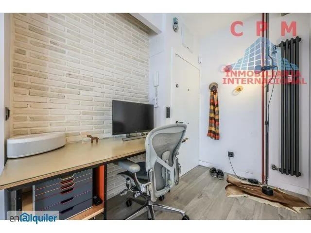 Bureau - Furnished Flat with Trunk Room in Salamanca