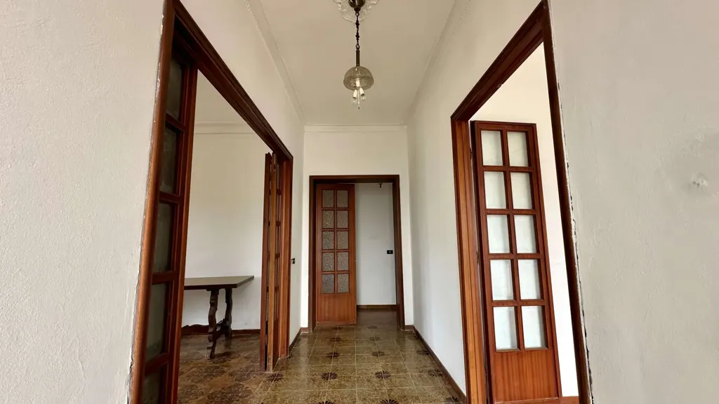Esik - Villa with Garden in Capannori