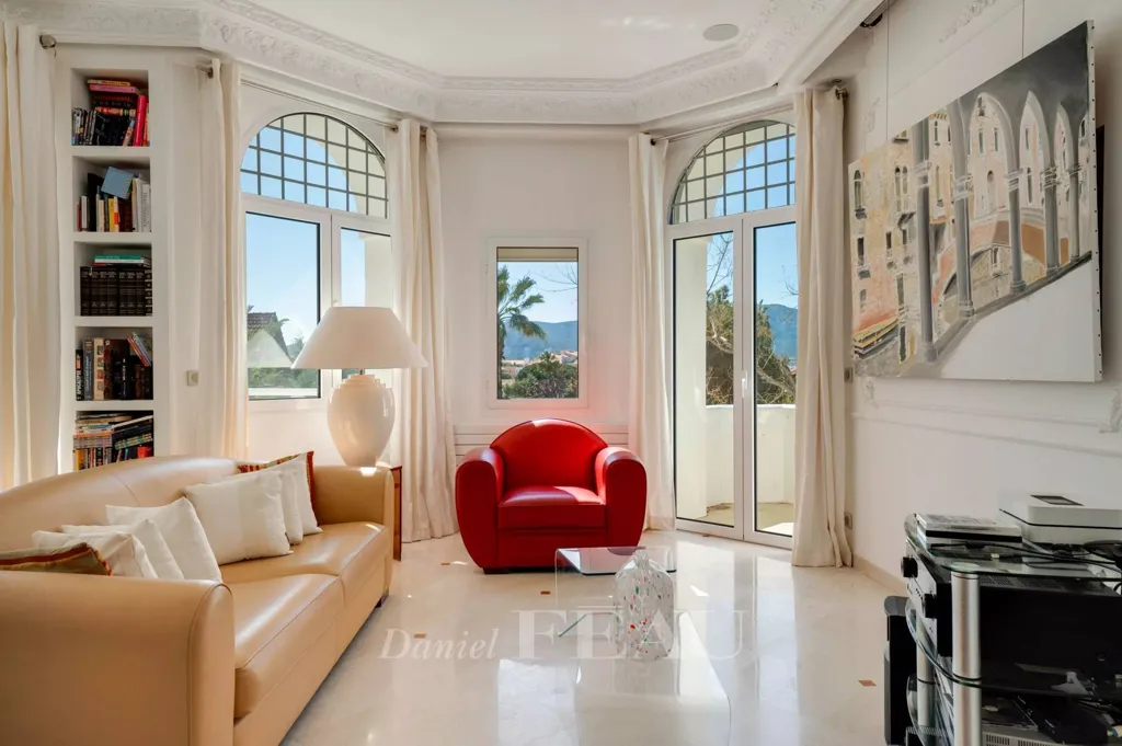 Séjour - Villa Rénovée avec Piscine à Marseille 7ème