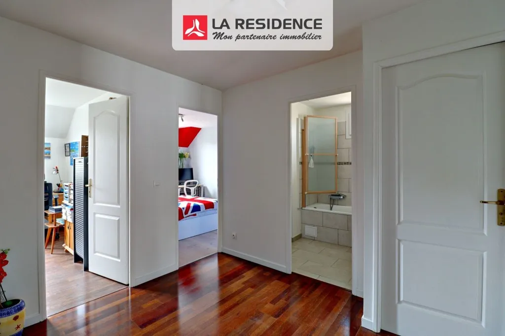 Entrée - Maison avec Terrasse et Jacuzzi à Verneuil-sur-Seine