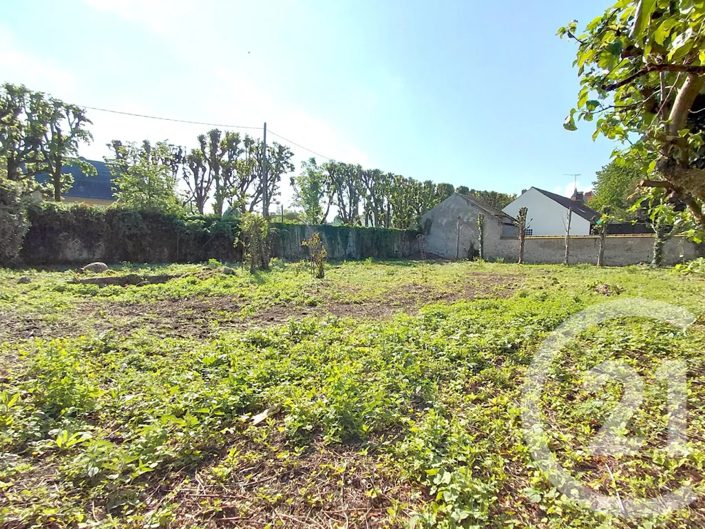 Aed - Buildable Land with 25m Façade in Méréville
