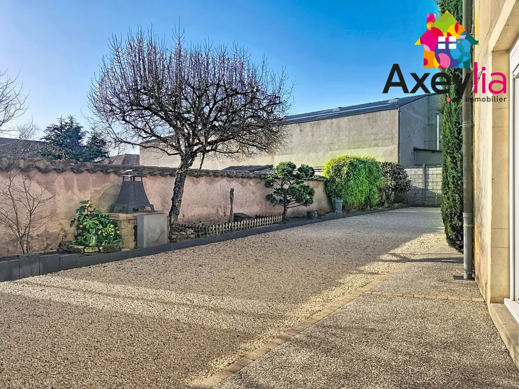 Extérieur - Maison avec Terrasse et Terrain à Charlieu