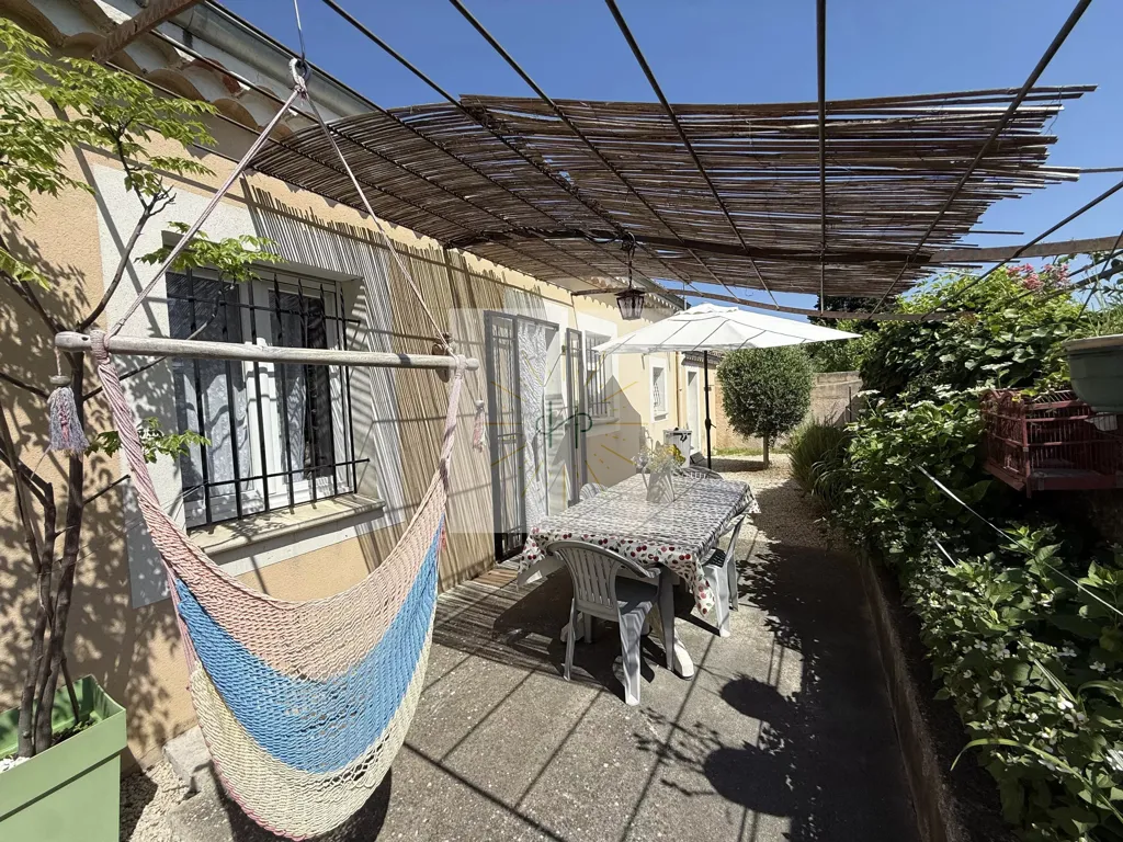 Terrasse - Maison avec Piscine et Jardin à Montélimar
