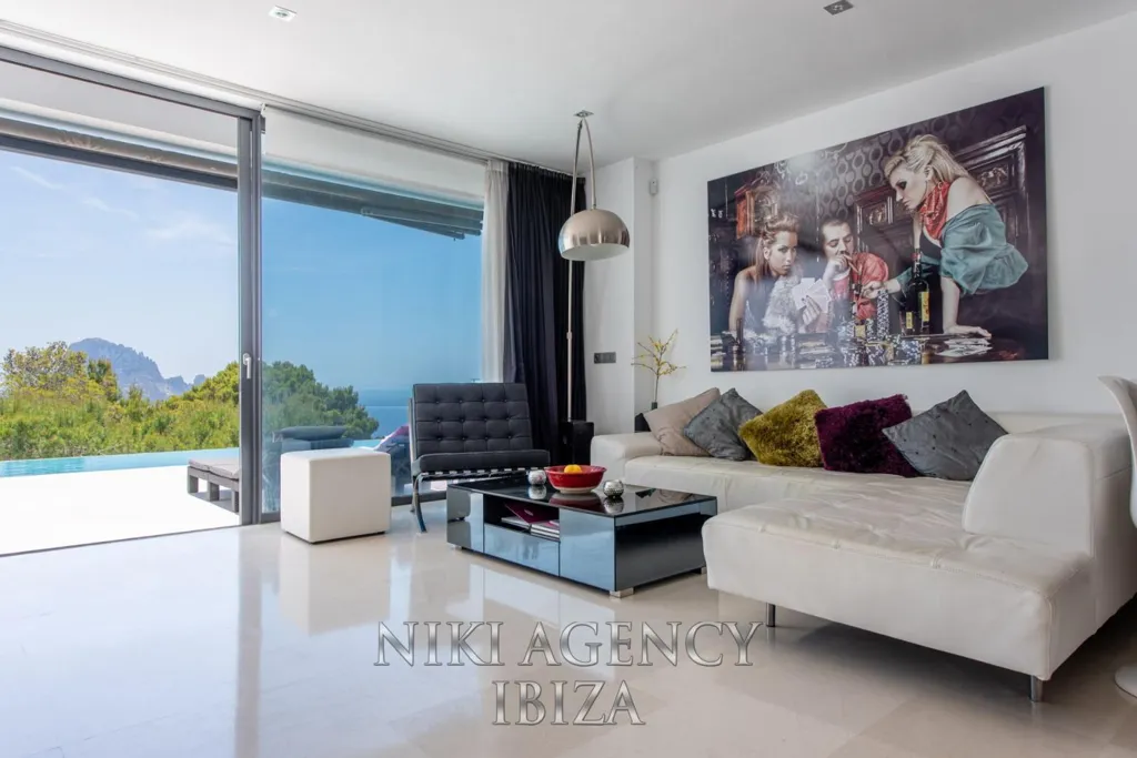 Elutuba - Contemporary Chalet with Private Pool in Cala Vedella