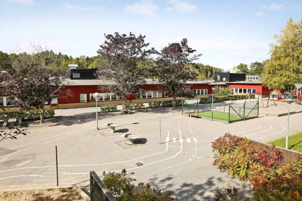 Aed - Plot for Villa Construction in Närlunda