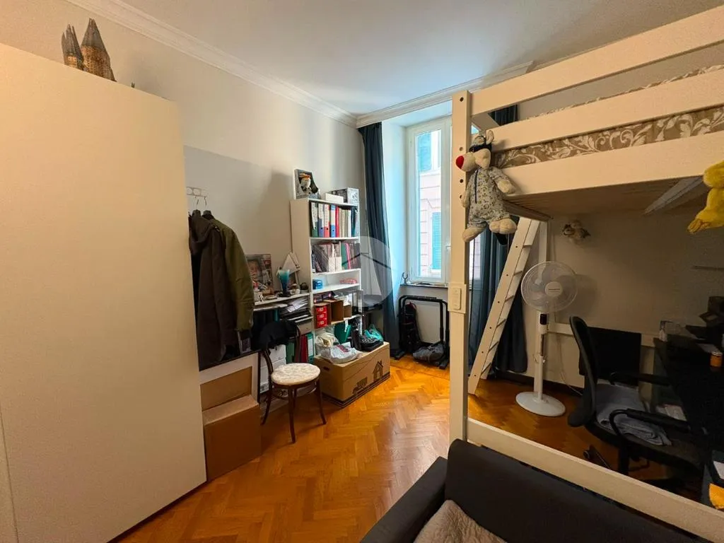 Bedrooms - Spacious 6-Room Apartment in Genoa