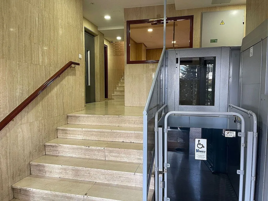 hallway_entrance