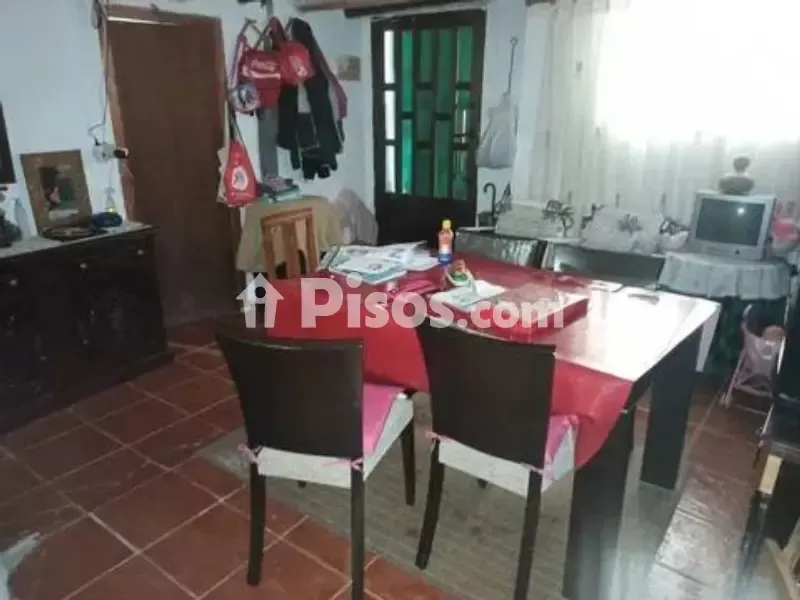 3 magamistoaga maja asukohas ES