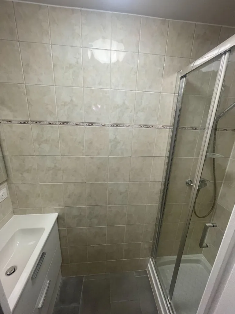 Salles de bain - Studio au Calme dans le Centre de Saint-Germain-en-Laye