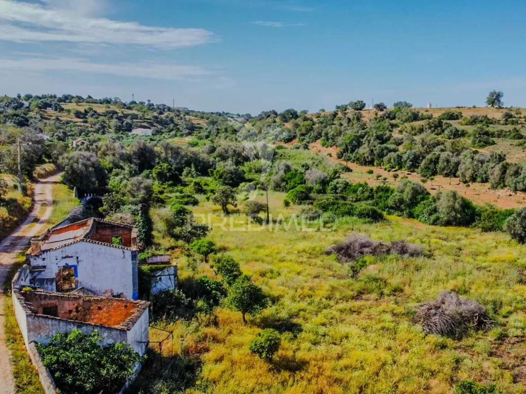 Õhuvaade - Ruined Property with Large Plot in Alcantarilha
