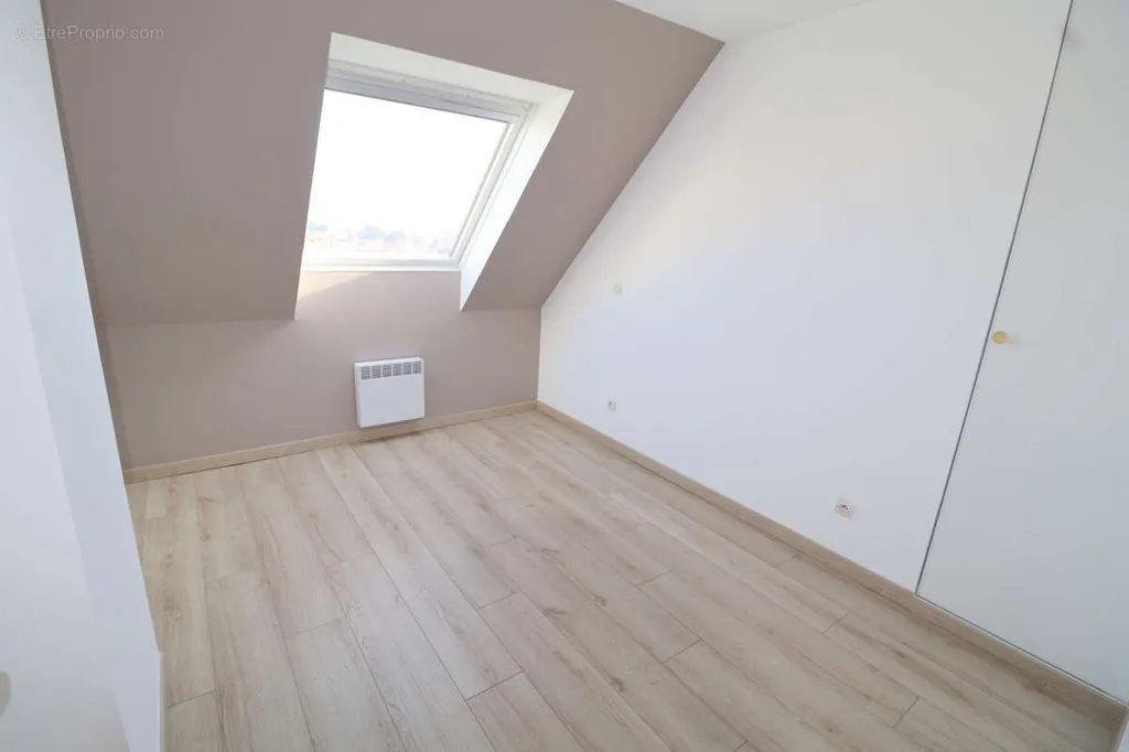 Pièces - Appartement Vue Mer avec Balcon à Cannes