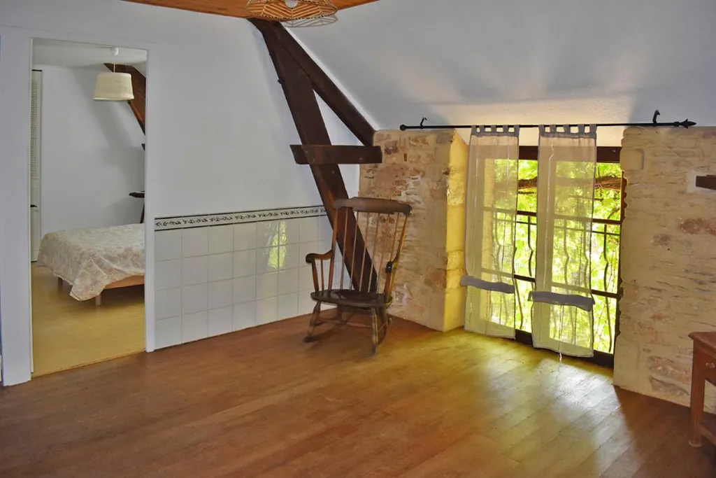 Toad - Rustic Stone House with Garden in Salignac-Eyvignes