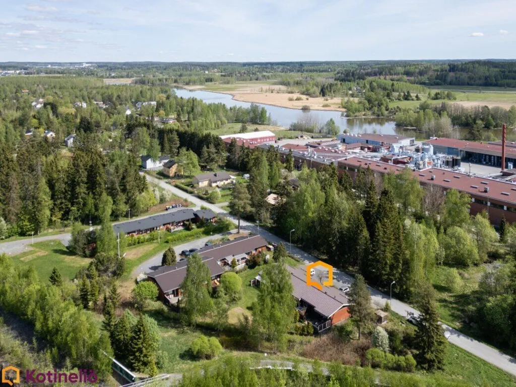 Õhuvaade - Spacious Duplex with Private Garden in Central Location
