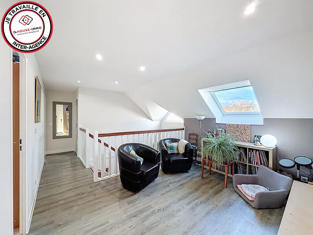 Rooms - 10-Piece House with Pool in Nozay