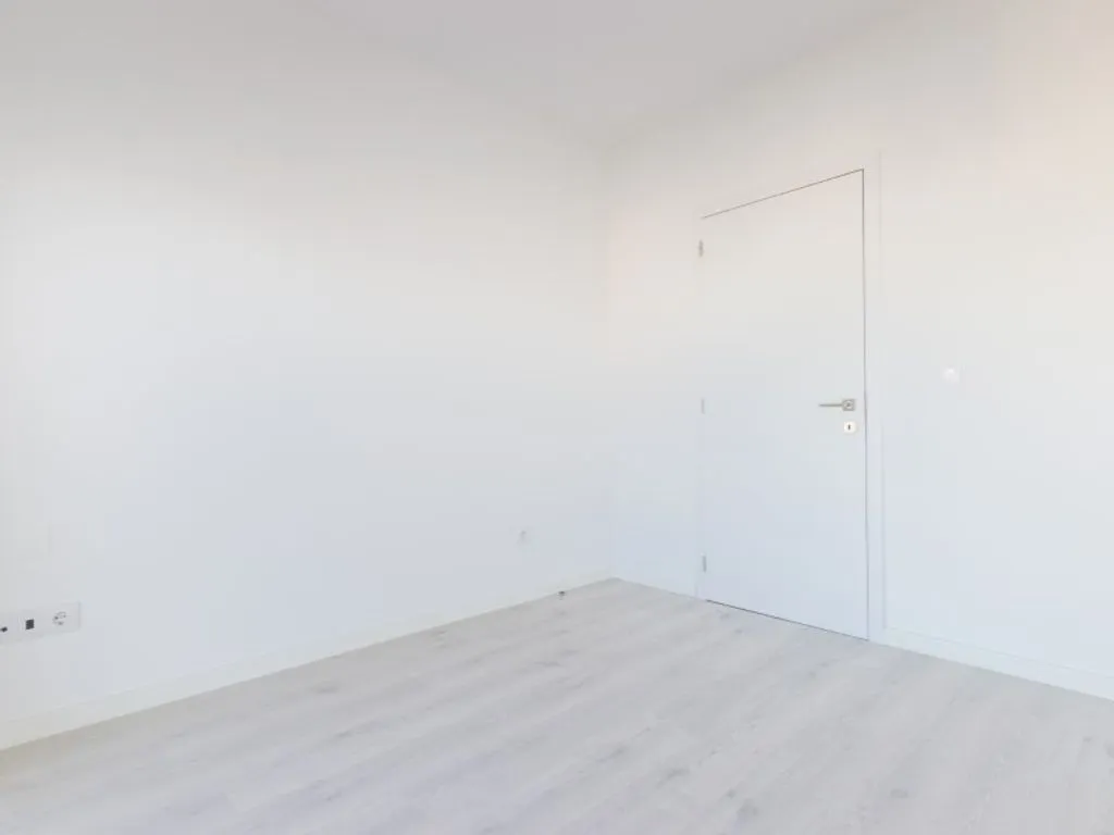 Pièces - Luxury Apartment with Varandas in Seixal