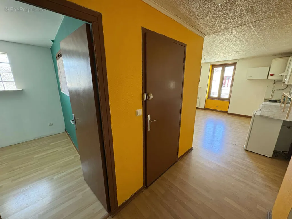 Kitchen - 4-Unit Apartment Building in Vic-le-Comte Centre