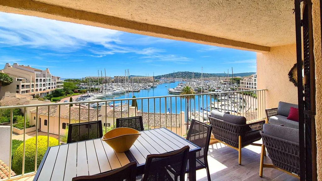 Balcon - Appartement T3 avec Vue Mer au Marine de Cogolin