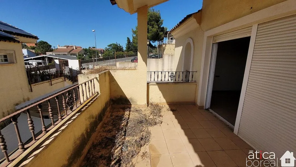 Terrace - Duplex for Renovation with Garden in Torreguil