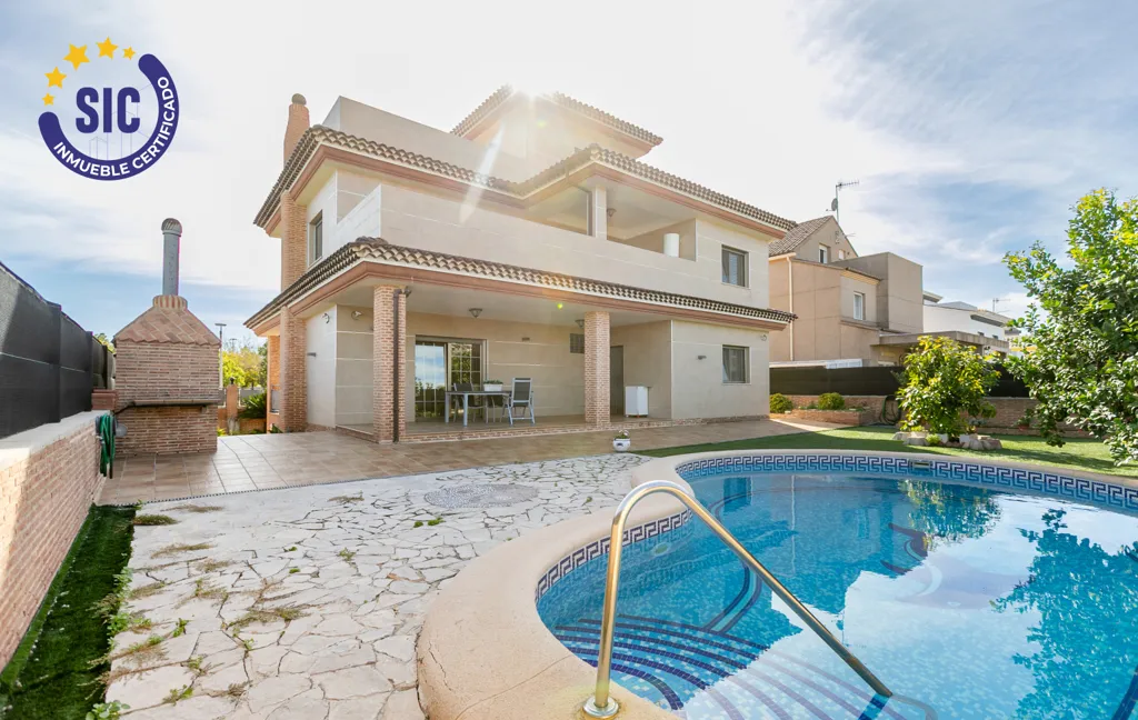 Piscine - Independent House with Pool in Gandia