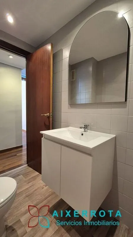 Bathrooms - Ground Floor Flat with Garden in Algorta, Getxo