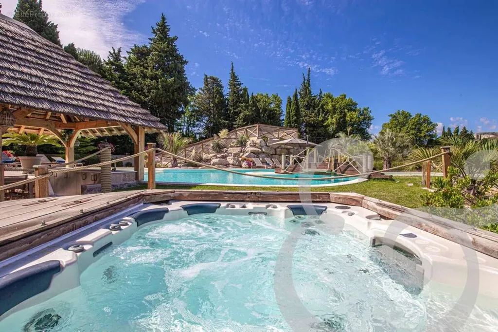 Bassein - Provençal House with Pool in Orgon