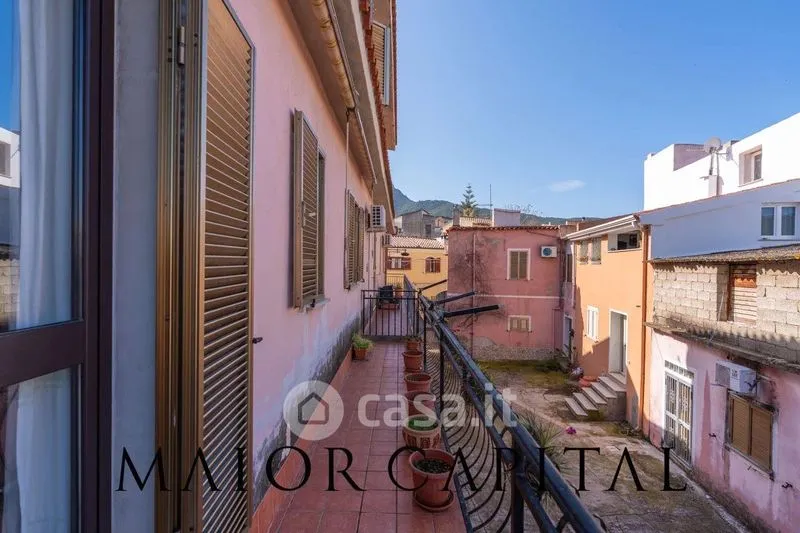 Balcon - Two-Level Apartment with Terraces in Torpè