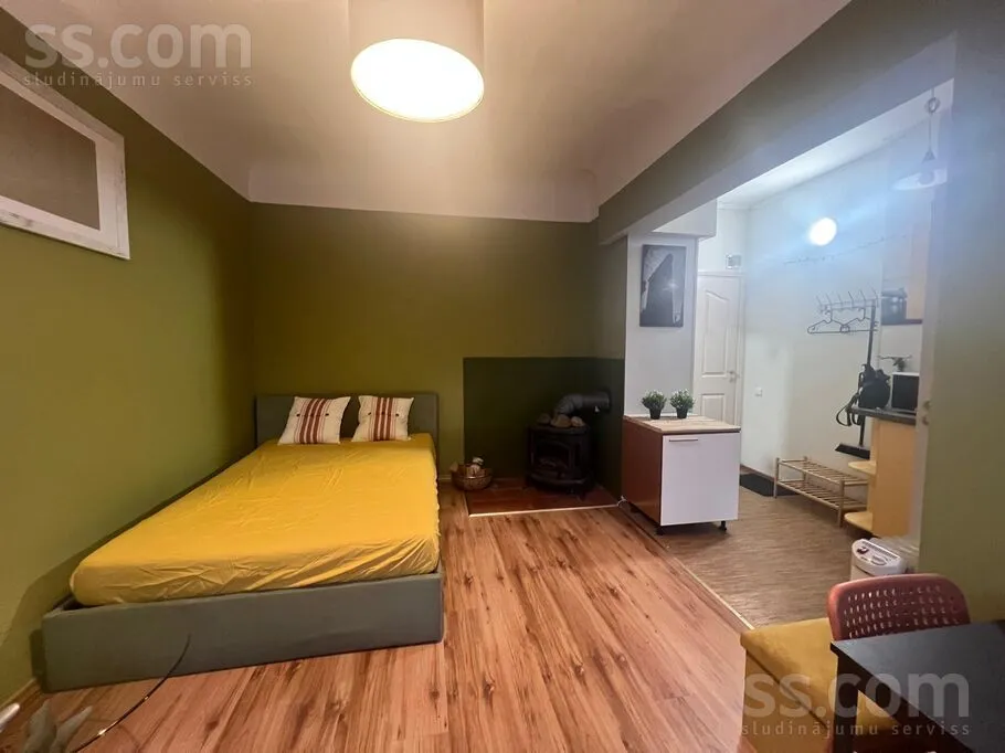 Magamistoad - Studio Apartment with Kitchen in Riga Centre