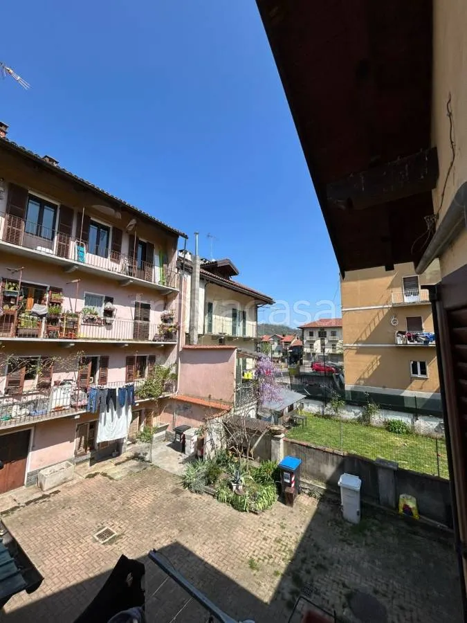 Balcon - Rustic Semidetached House with Courtyard in Trana