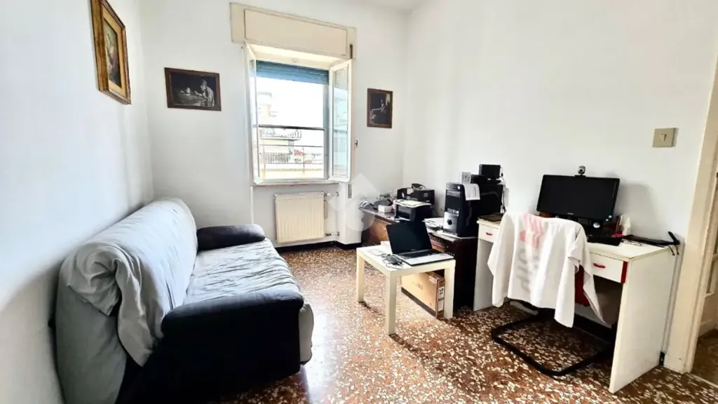 Bureau - Spacious Apartment with Panoramic Terrace in Albenga