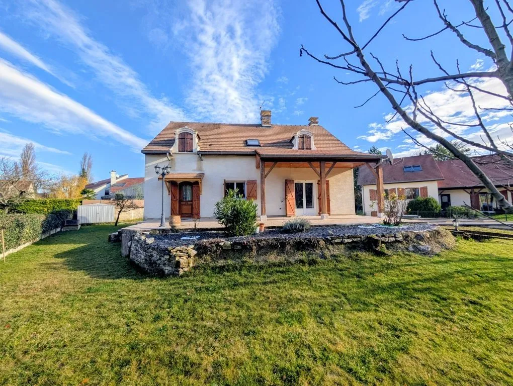 Extérieur - Maison Individuelle au Calme à Gilly-lès-Cîteaux