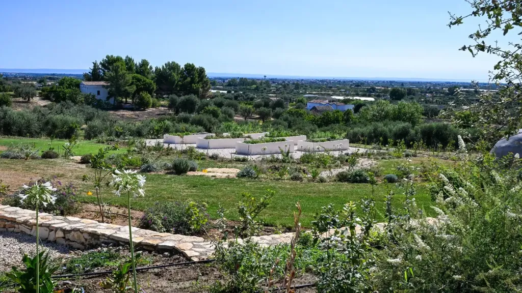 Jardin - Contemporary Villa with Sea View in Pisticci