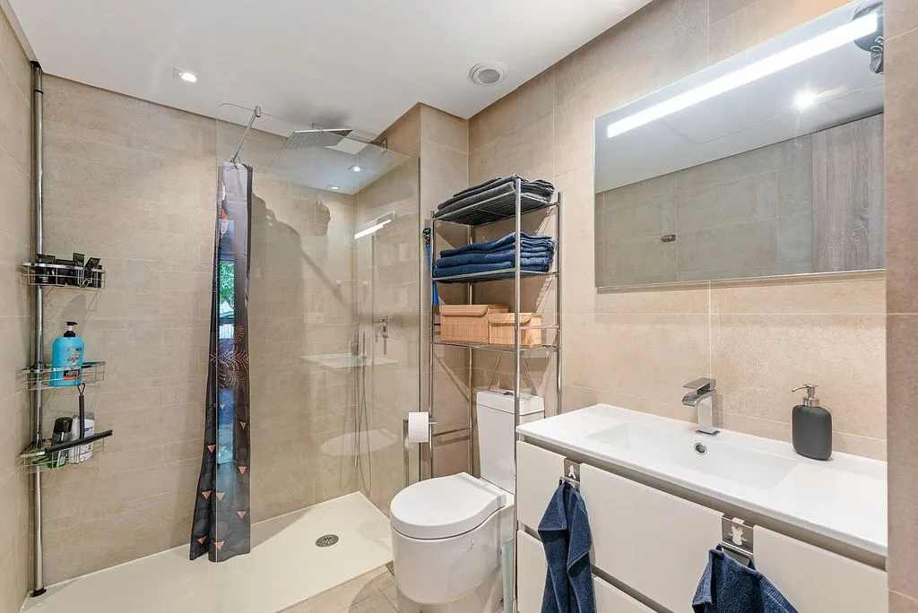 Salles de bain - Apartment with Pool and Terrace in Benahavís