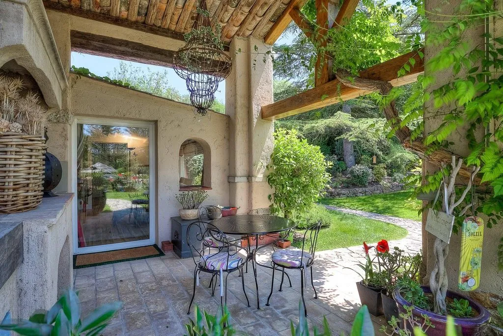 Terrass - Provencal Villa with Pool in Cannes Hinterland
