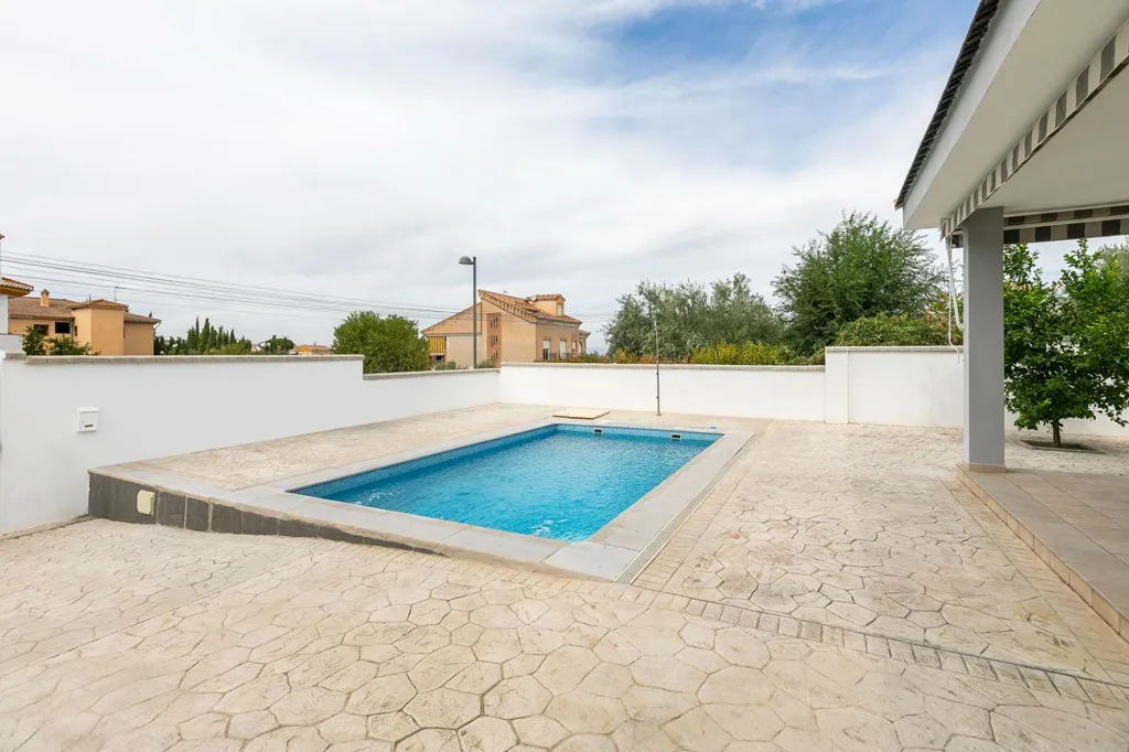 Piscine - Contemporary Chalet with Pool in Historic Centre