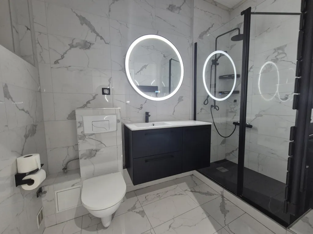 Salles de bain - Appartement Refait à Neuf avec Terrasse à Haguenau