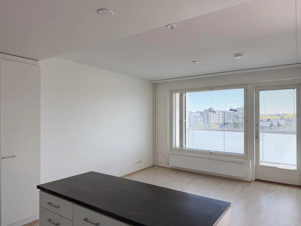 Pièces - Modern Flat with Glazed Balcony in Vuores