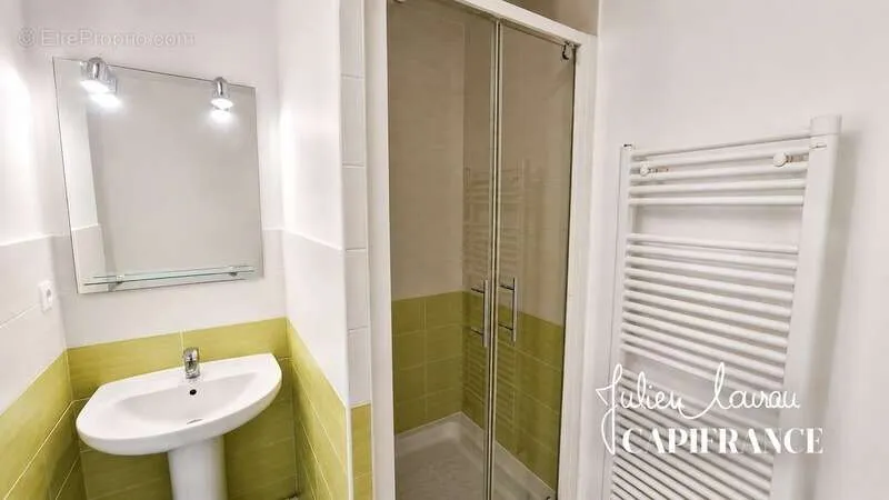 Bathrooms - T1 Bis with Balcony in Concarneau