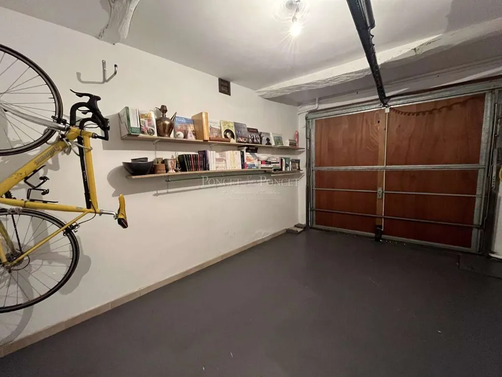 garage