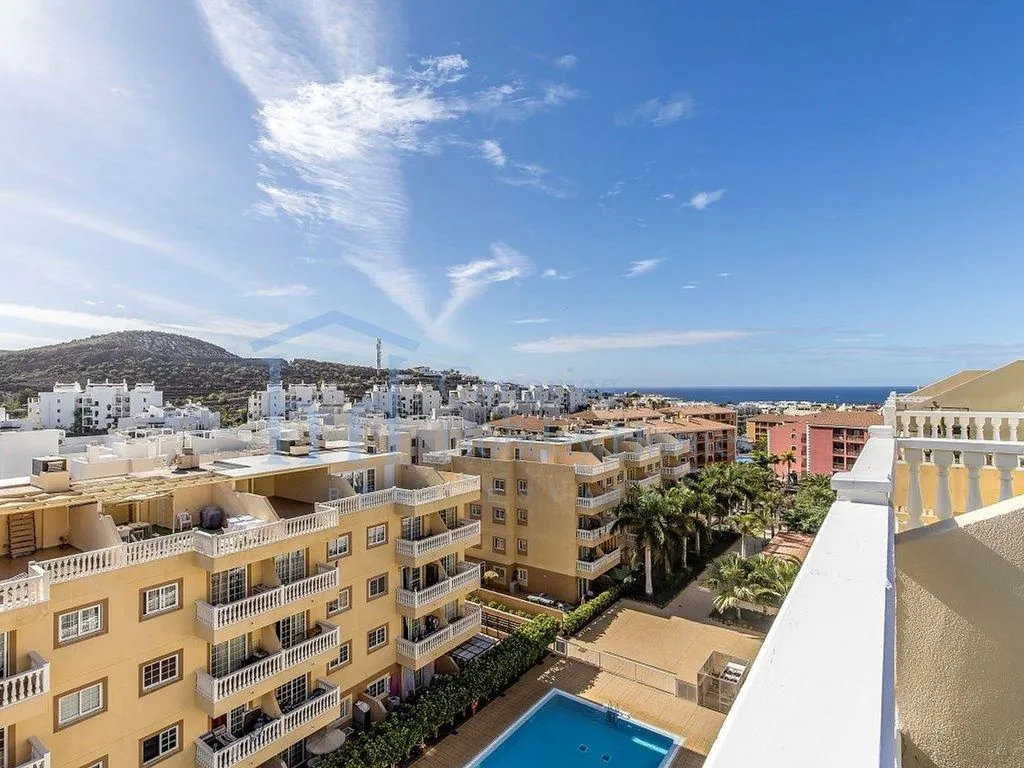 Rõdu - Duplex with Terrace and Pool in Palm-Mar