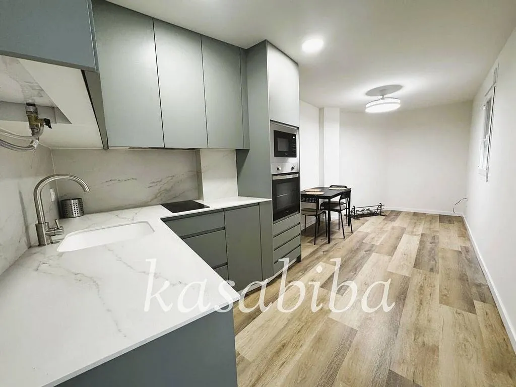 Cuisine - Fully Furnished Flat with Sea View in Valencia