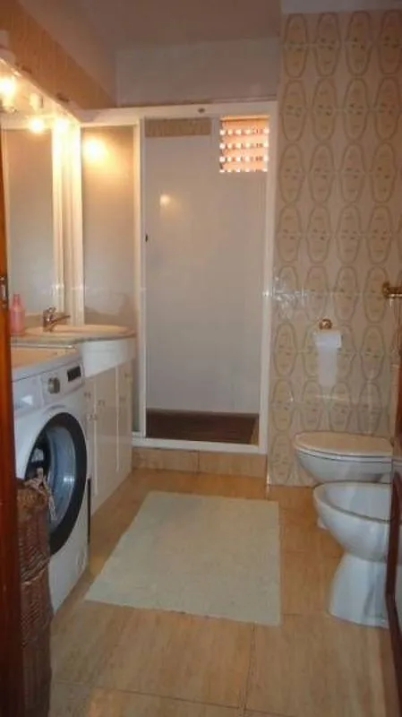 Salles de bain - Luxury House with Terrace in Cornellà de Llobregat